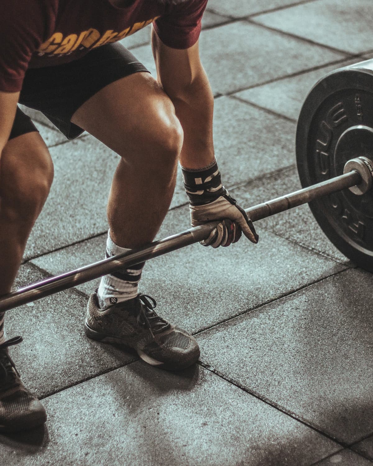 Weightlifter training with control